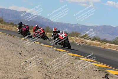 media/Oct-08-2022-SoCal Trackdays (Sat) [[1fc3beec89]]/Turn 7 Inside (145pm)/